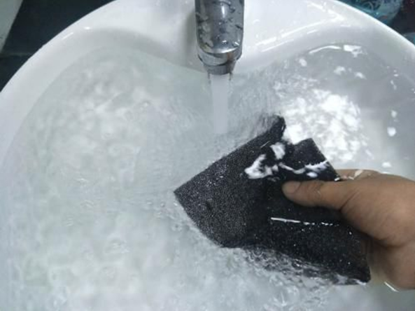 激光冷水機防塵網(wǎng)拆洗